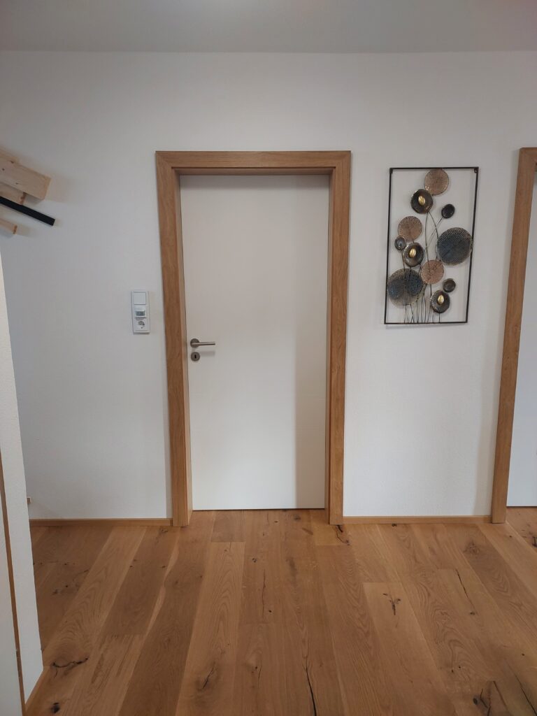 moderne Türe gebaut